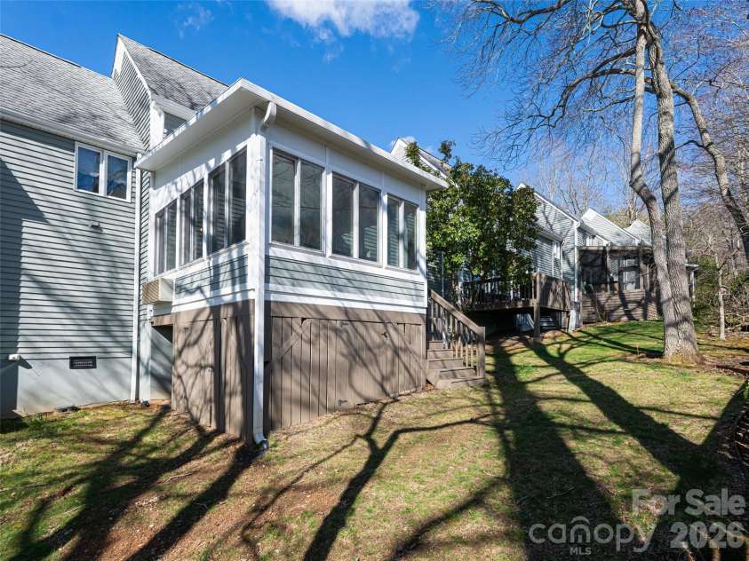 2F Lynx Drive, Black Mountain, NC 28711.  MLS# CAR4360647, YatesRealty ID 11203. 