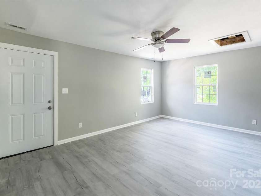 340 Whitner Street, Rock Hill, SC 29730.  MLS# CAR4245385, YatesRealty ID 11203. 