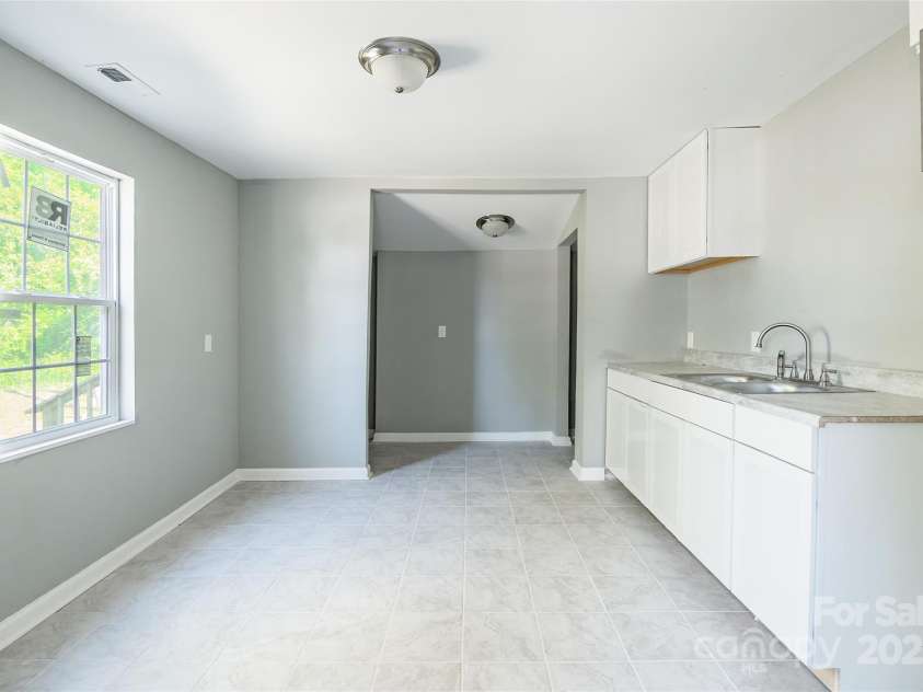 340 Whitner Street, Rock Hill, SC 29730.  MLS# CAR4245385, YatesRealty ID 11203. 