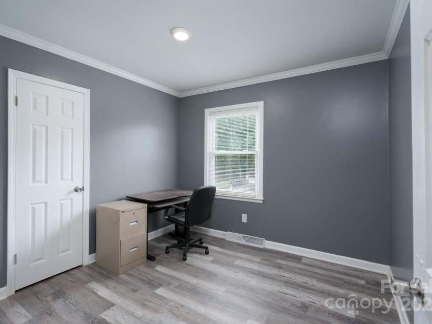 3219 Spring Valley Drive, Gastonia, NC 28052.  MLS# CAR4252454, YatesRealty ID 11208. 