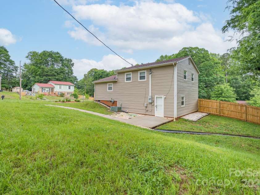 3219 Spring Valley Drive, Gastonia, NC 28052.  MLS# CAR4252454, YatesRealty ID 11208. 