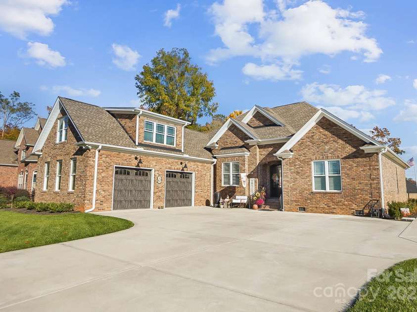 2102 Virginia Ellen Court, Stanley, NC 28164.  MLS# CAR4321172, YatesRealty ID 1121. Elegance & Convenience Collide