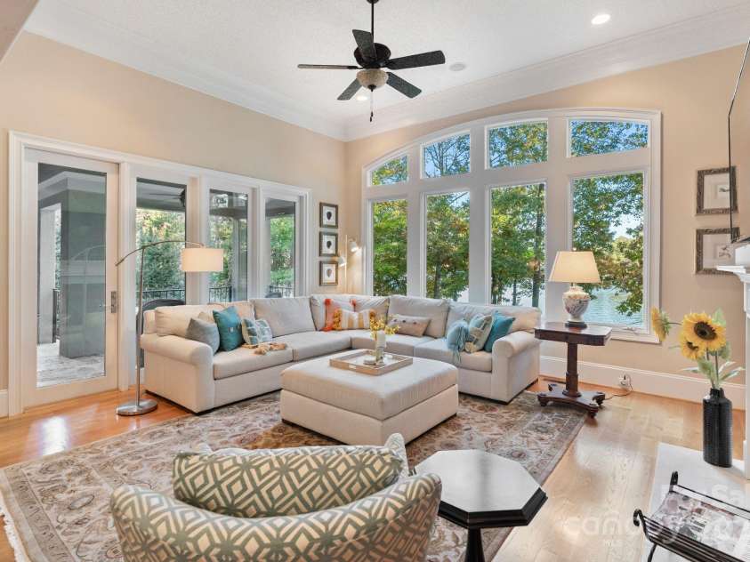 9225 Fair Oak Drive, Sherrills Ford, NC 28673.  MLS# CAR4319433, YatesRealty ID 1121. 