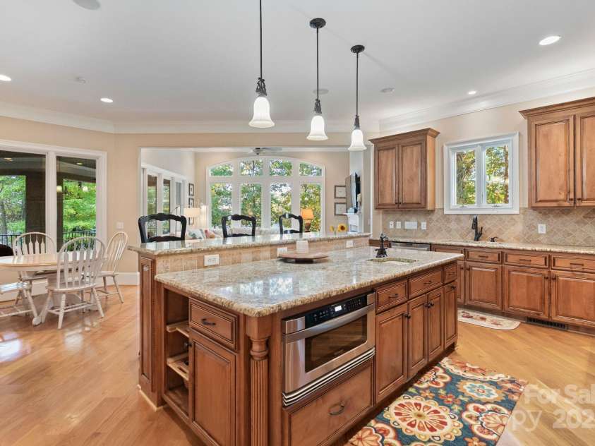 9225 Fair Oak Drive, Sherrills Ford, NC 28673.  MLS# CAR4319433, YatesRealty ID 1121. 