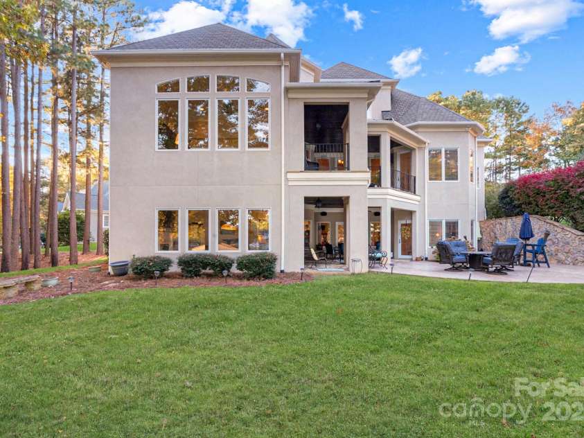 9225 Fair Oak Drive, Sherrills Ford, NC 28673.  MLS# CAR4319433, YatesRealty ID 1121. 