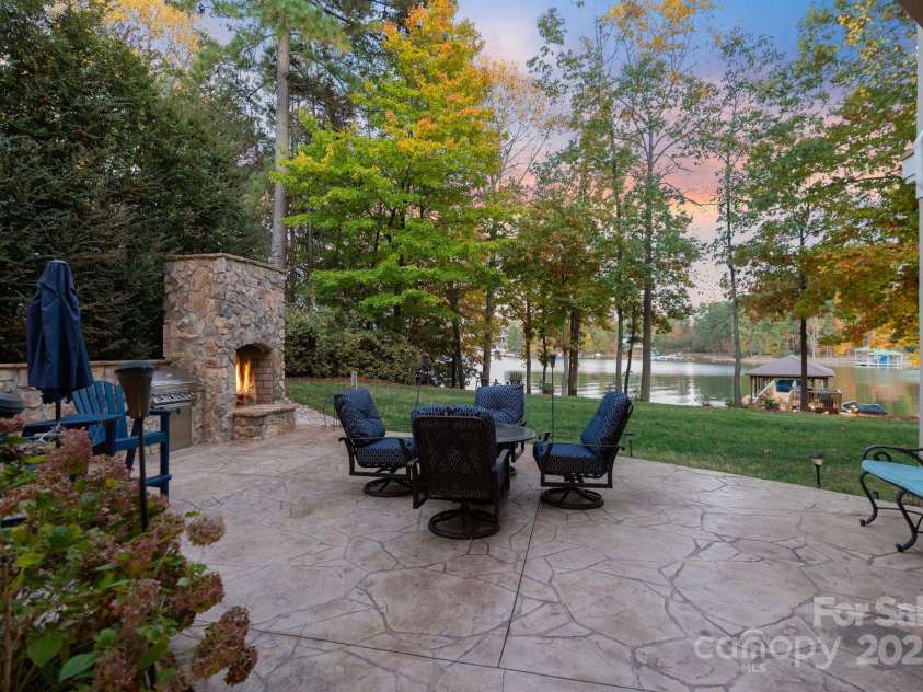 9225 Fair Oak Drive, Sherrills Ford, NC 28673.  MLS# CAR4319433, YatesRealty ID 1121. 