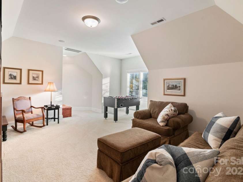 9225 Fair Oak Drive, Sherrills Ford, NC 28673.  MLS# CAR4319433, YatesRealty ID 1121. Upper Bonus Room