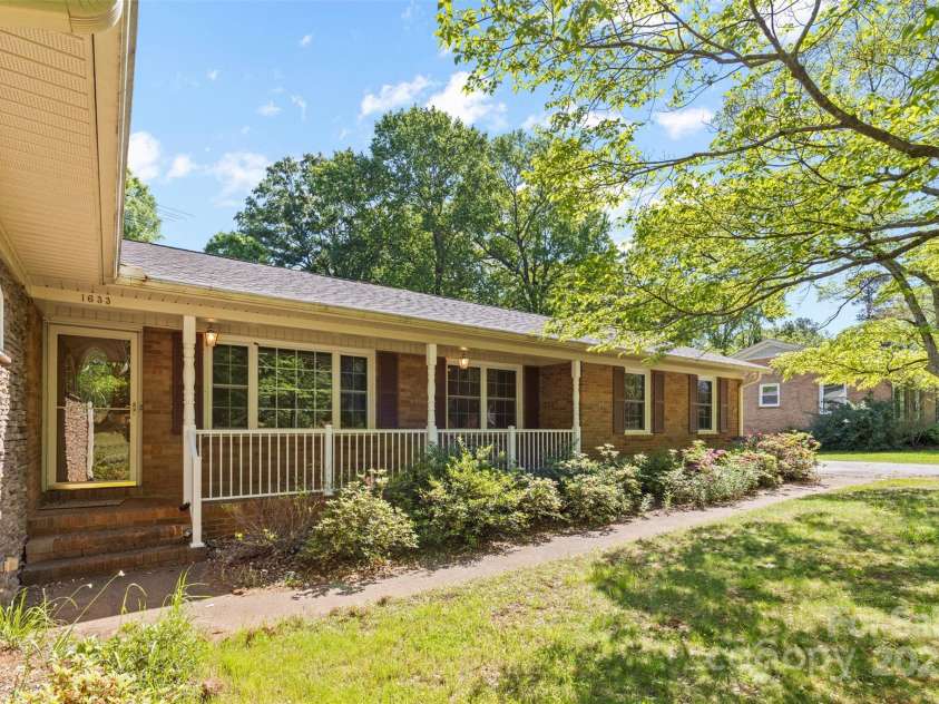 1633 Colony Road, Rock Hill, SC 29730.  MLS# CAR4238948, YatesRealty ID 11210. 