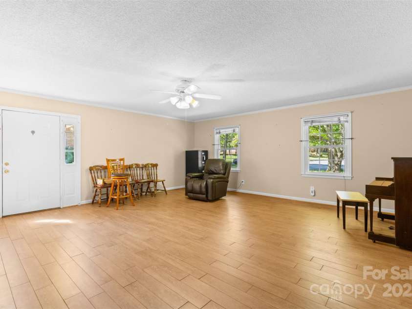 1633 Colony Road, Rock Hill, SC 29730.  MLS# CAR4238948, YatesRealty ID 11210. 