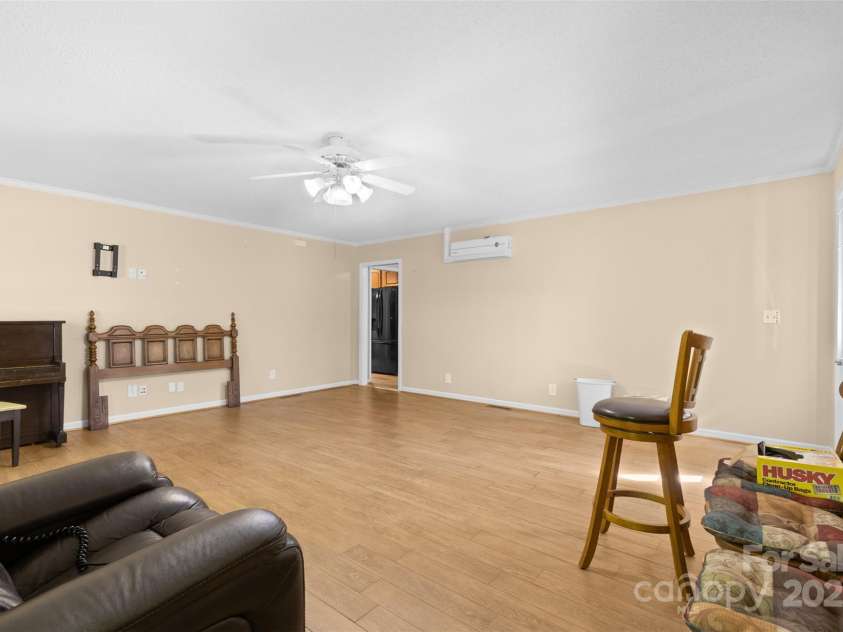 1633 Colony Road, Rock Hill, SC 29730.  MLS# CAR4238948, YatesRealty ID 11210. 