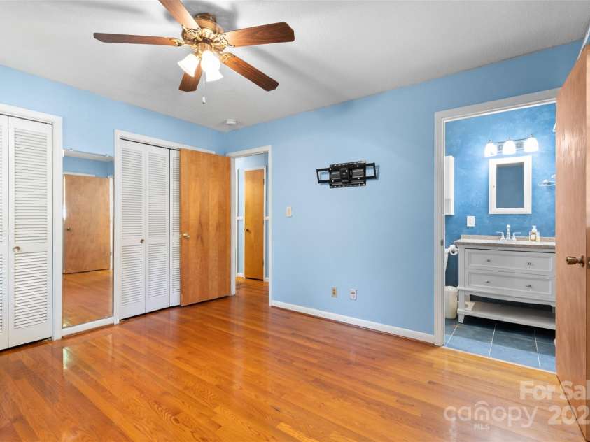 1633 Colony Road, Rock Hill, SC 29730.  MLS# CAR4238948, YatesRealty ID 11210. 
