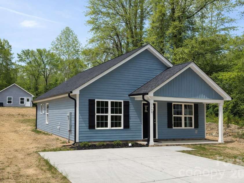 1139 Kenly Street, Salisbury, NC 28144.  MLS# CAR4367119, YatesRealty ID 11211. 