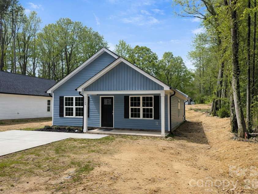 1139 Kenly Street, Salisbury, NC 28144.  MLS# CAR4367119, YatesRealty ID 11211. 
