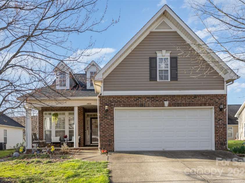 14014 Acorn Creek Lane, Charlotte, NC 28269.  MLS# CAR4234245, YatesRealty ID 11212. 