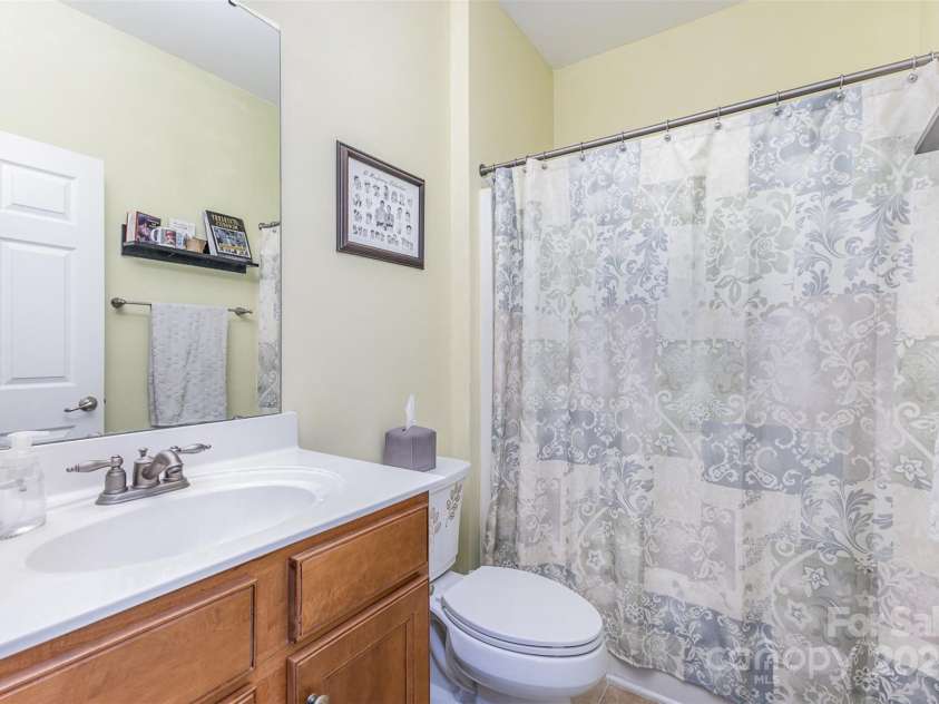 14014 Acorn Creek Lane, Charlotte, NC 28269.  MLS# CAR4234245, YatesRealty ID 11212. 