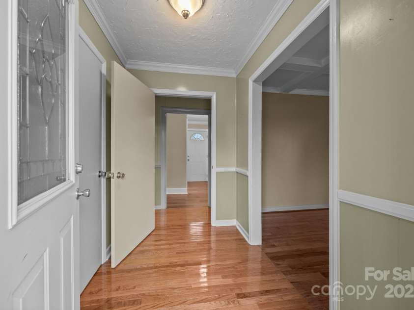 207 Highland Avenue, Concord, NC 28027.  MLS# CAR4314511, YatesRealty ID 11213. 