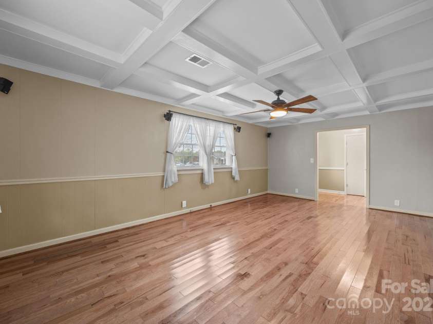 207 Highland Avenue, Concord, NC 28027.  MLS# CAR4314511, YatesRealty ID 11213. 
