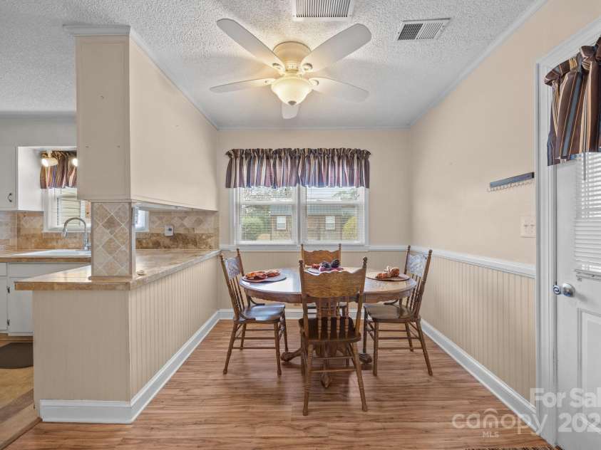 207 Highland Avenue, Concord, NC 28027.  MLS# CAR4314511, YatesRealty ID 11213. 