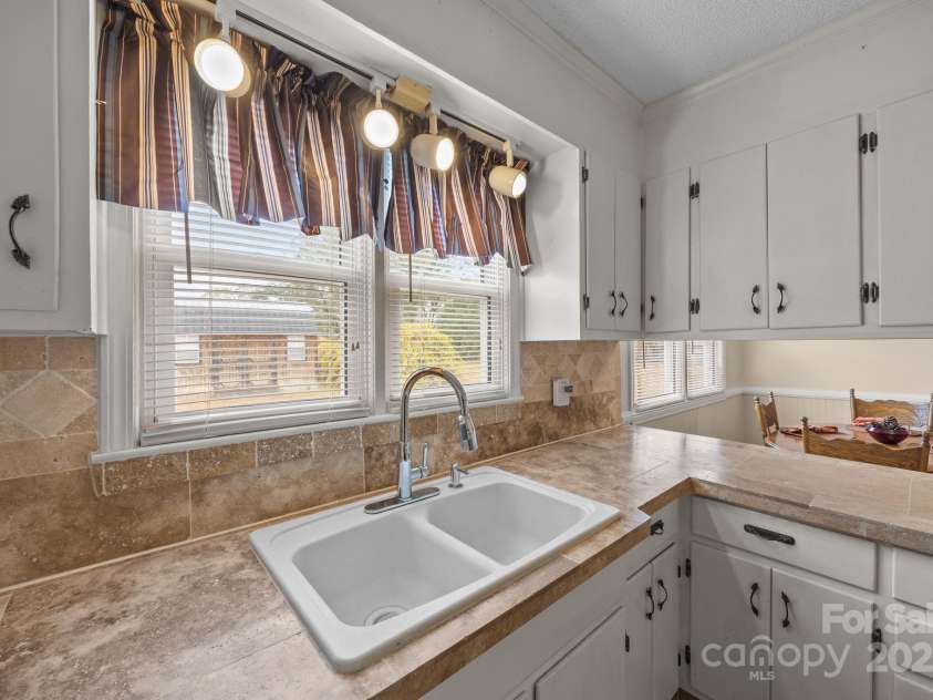 207 Highland Avenue, Concord, NC 28027.  MLS# CAR4314511, YatesRealty ID 11213. 