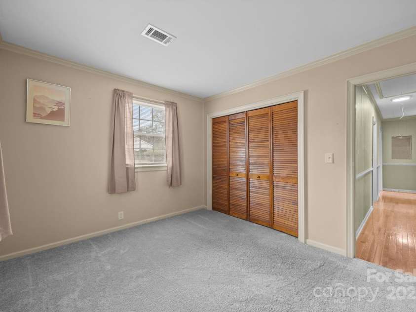 207 Highland Avenue, Concord, NC 28027.  MLS# CAR4314511, YatesRealty ID 11213. 