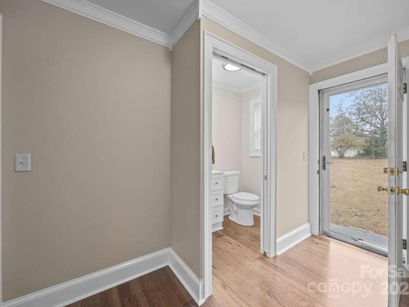207 Highland Avenue, Concord, NC 28027.  MLS# CAR4314511, YatesRealty ID 11213. 