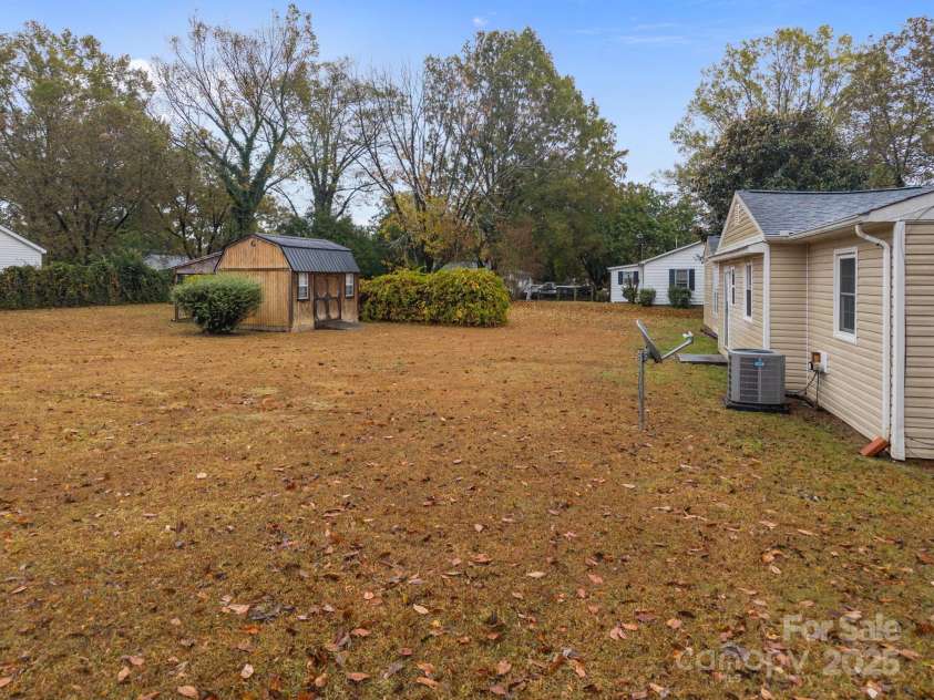 207 Highland Avenue, Concord, NC 28027.  MLS# CAR4314511, YatesRealty ID 11213. 