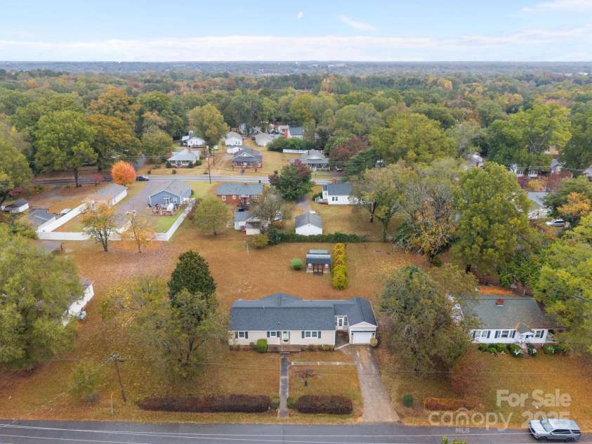 207 Highland Avenue, Concord, NC 28027.  MLS# CAR4314511, YatesRealty ID 11213. 