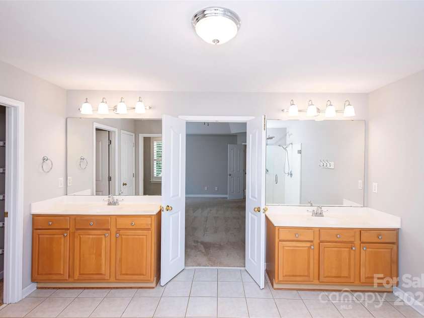 3546 Weddington Oaks Drive, Weddington, NC 28104.  MLS# CAR4249965, YatesRealty ID 11213. 
