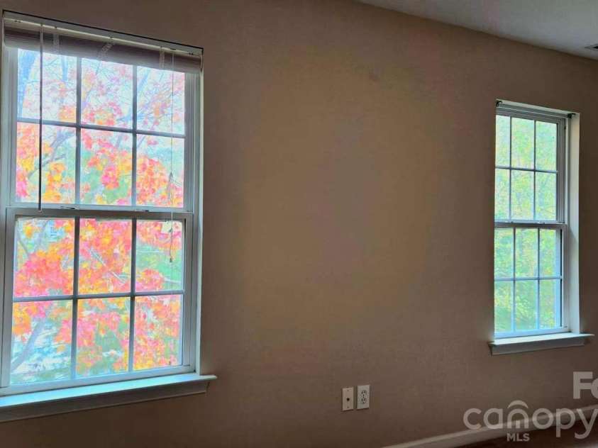 149 Alpine Ridge Drive, Asheville, NC 28803.  MLS# CAR4362702, YatesRealty ID 11214. Fall colors