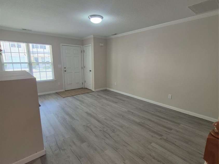 149 Alpine Ridge Drive, Asheville, NC 28803.  MLS# CAR4362702, YatesRealty ID 11214. Living room