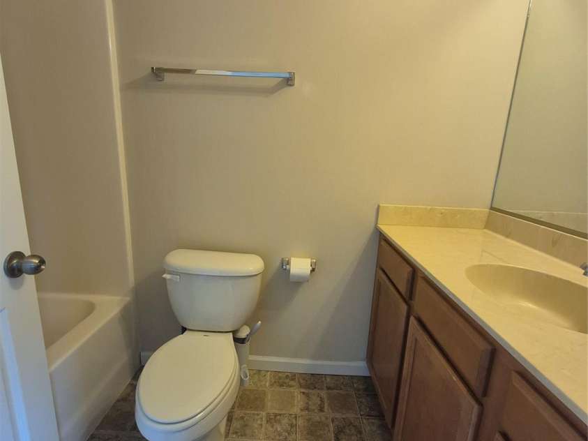 149 Alpine Ridge Drive, Asheville, NC 28803.  MLS# CAR4362702, YatesRealty ID 11214. Master bath