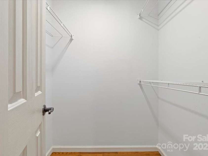 5074 Cobblestone Road, Winston Salem, NC 27106.  MLS# CAR4252000, YatesRealty ID 11214. 