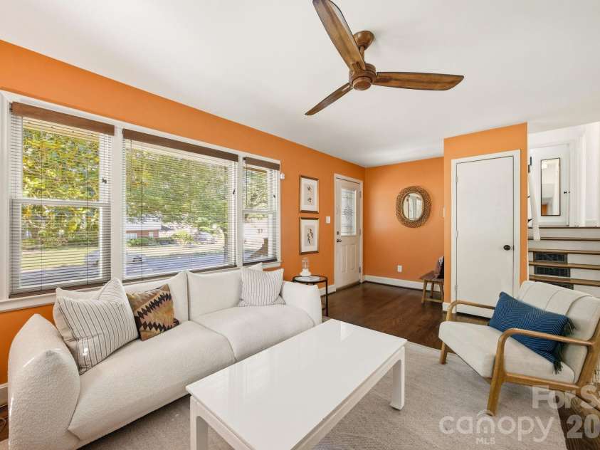1941 Bentley Place, Charlotte, NC 28205.  MLS# CAR4381660, YatesRealty ID 11215. 