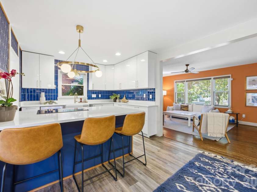 1941 Bentley Place, Charlotte, NC 28205.  MLS# CAR4381660, YatesRealty ID 11215. 