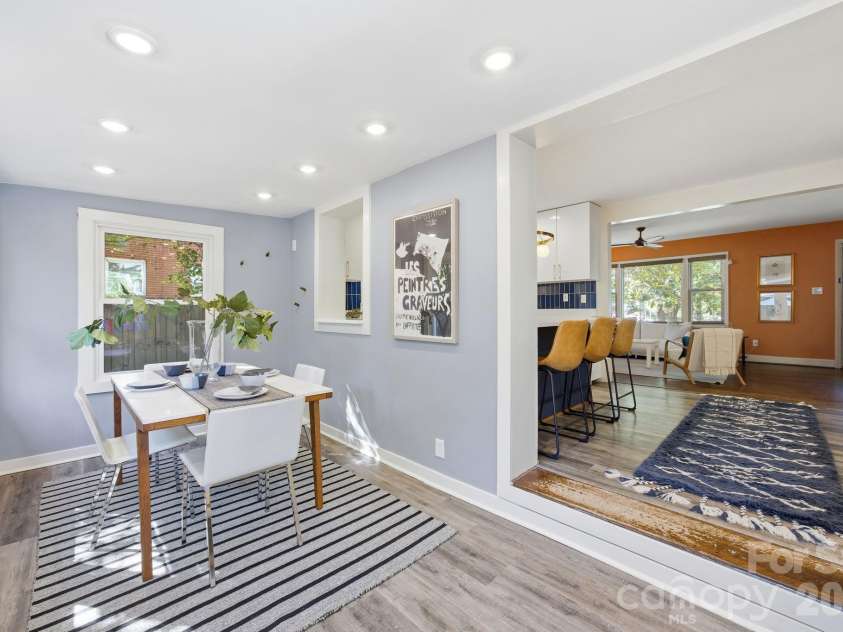 1941 Bentley Place, Charlotte, NC 28205.  MLS# CAR4381660, YatesRealty ID 11215. 