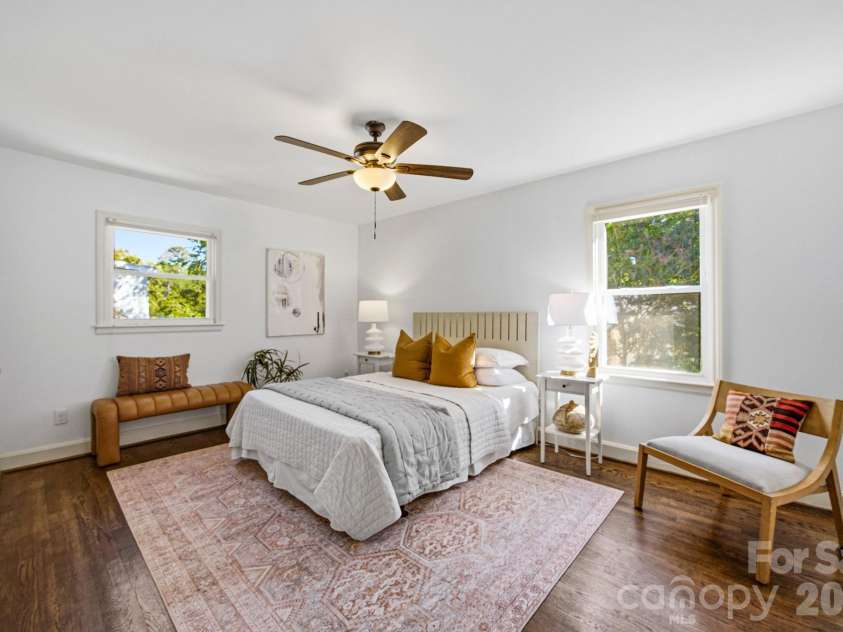 1941 Bentley Place, Charlotte, NC 28205.  MLS# CAR4381660, YatesRealty ID 11215. 