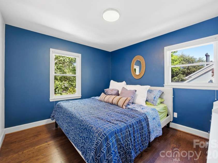 1941 Bentley Place, Charlotte, NC 28205.  MLS# CAR4381660, YatesRealty ID 11215. 