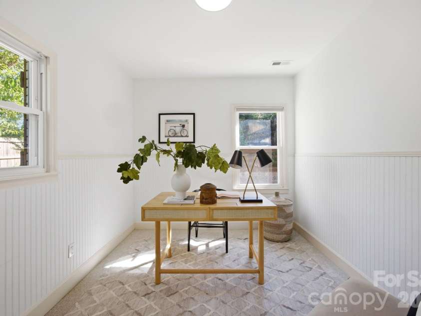 1941 Bentley Place, Charlotte, NC 28205.  MLS# CAR4381660, YatesRealty ID 11215. 