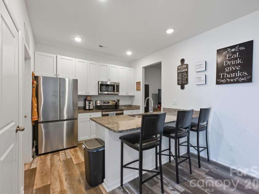 609 Mulberry Street, Statesville, NC 28677.  MLS# CAR4336410, YatesRealty ID 11216. 