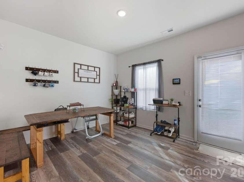 609 Mulberry Street, Statesville, NC 28677.  MLS# CAR4336410, YatesRealty ID 11216. 