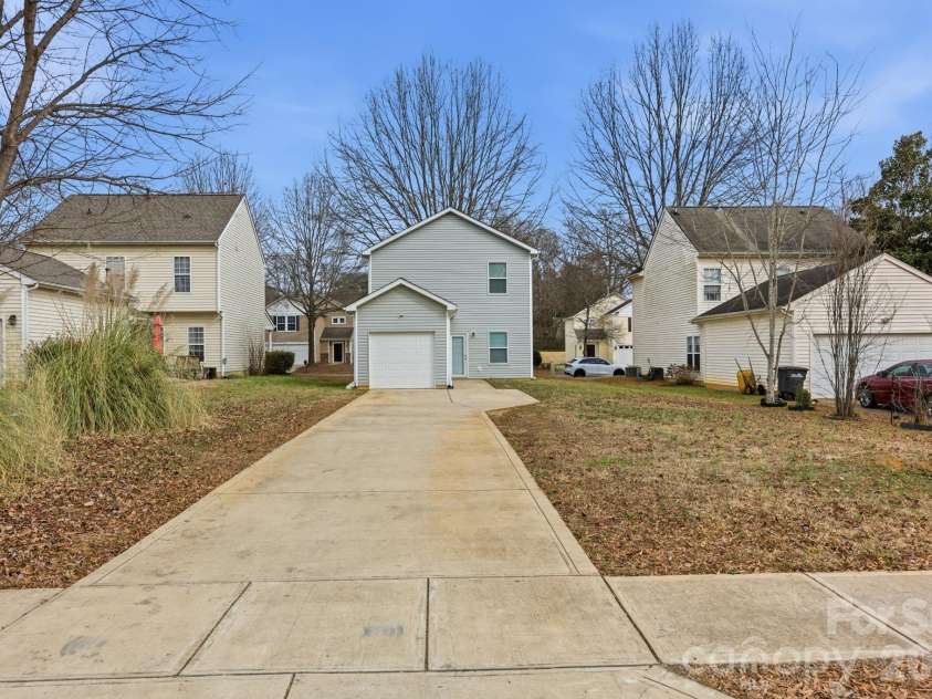 609 Mulberry Street, Statesville, NC 28677.  MLS# CAR4336410, YatesRealty ID 11216. 
