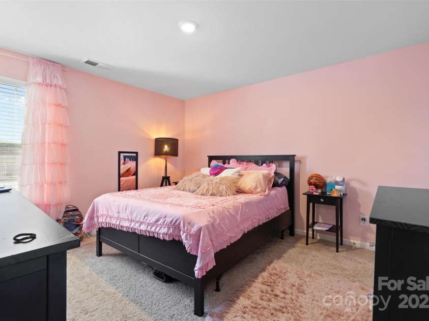 124 Sequoia Forest Drive, Mooresville, NC 28117.  MLS# CAR4231082, YatesRealty ID 11217. 