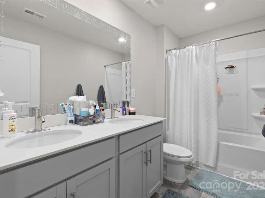 124 Sequoia Forest Drive, Mooresville, NC 28117.  MLS# CAR4231082, YatesRealty ID 11217. 