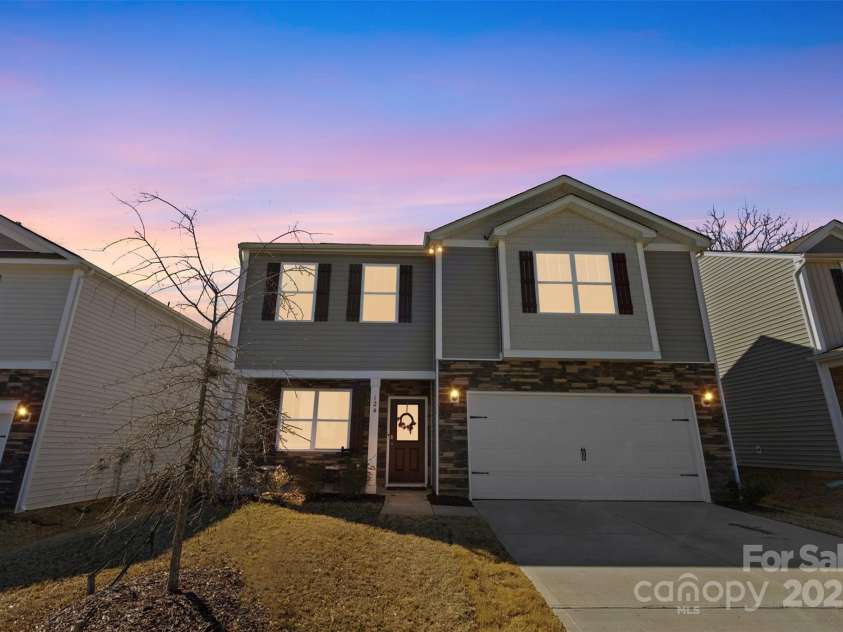 124 Sequoia Forest Drive, Mooresville, NC 28117.  MLS# CAR4231082, YatesRealty ID 11217. 