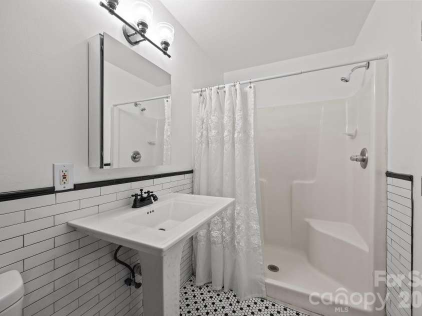 322 Council Street, Salisbury, NC 28144.  MLS# CAR4358650, YatesRealty ID 11217. 