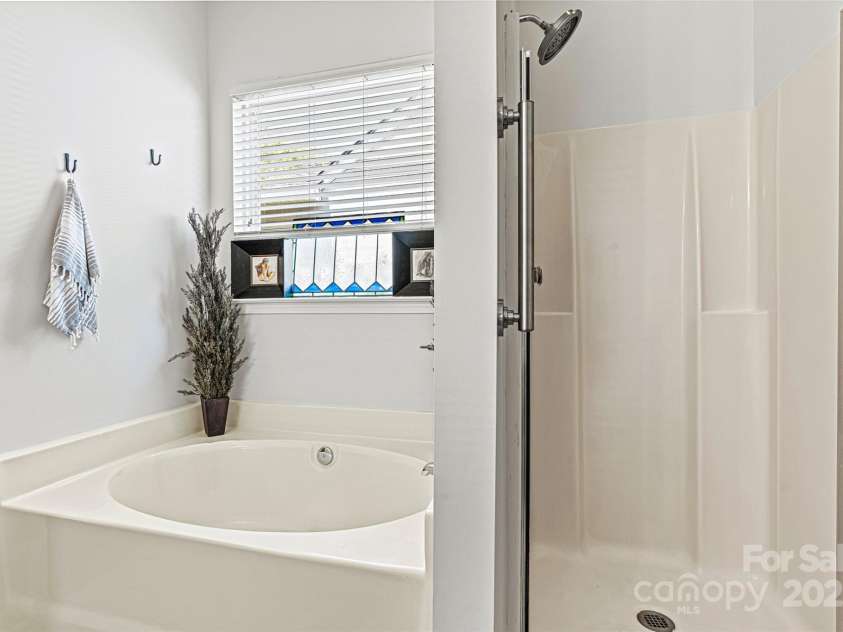 158 Bluffton Road, Mooresville, NC 28115.  MLS# CAR4246592, YatesRealty ID 11218. 