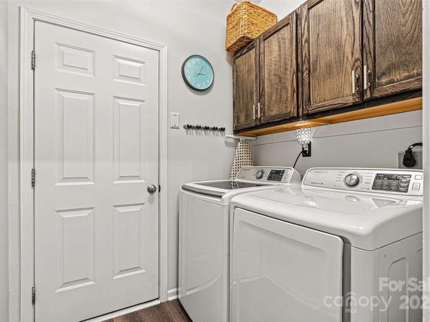 158 Bluffton Road, Mooresville, NC 28115.  MLS# CAR4246592, YatesRealty ID 11218. 