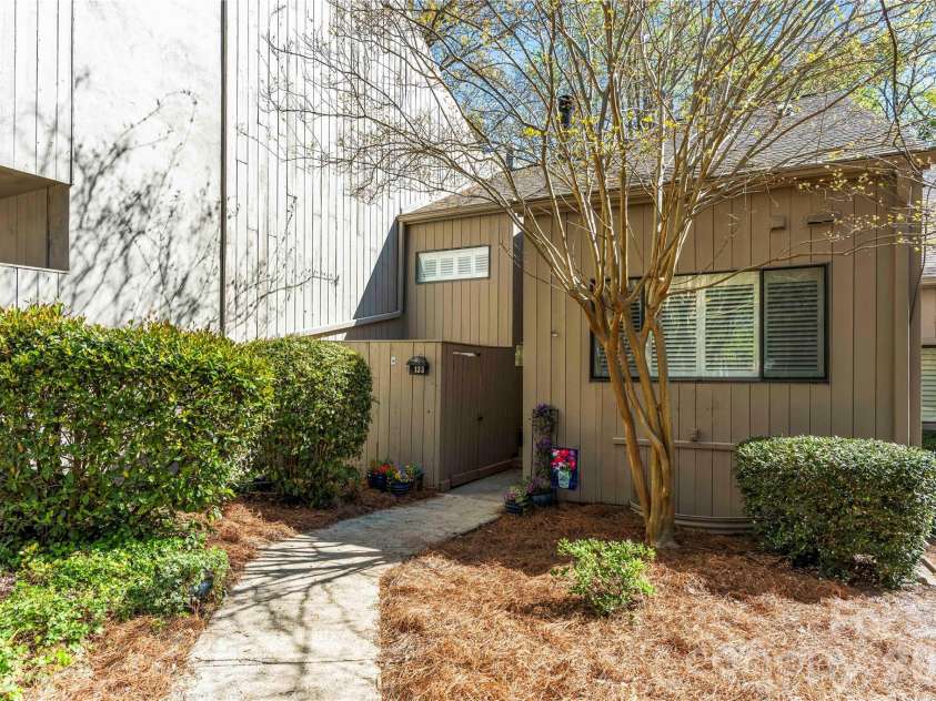133 Pine Grove Circle, Clover, SC 29710.  MLS# CAR4363171, YatesRealty ID 11219. 