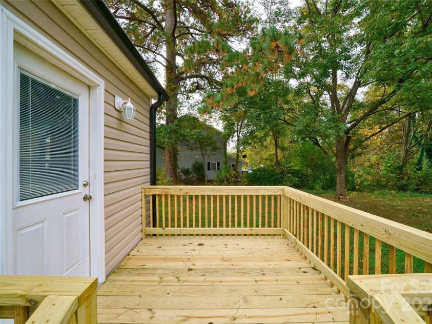 2500 Ridge Avenue, Kannapolis, NC 28083.  MLS# CAR4212413, YatesRealty ID 11219. 