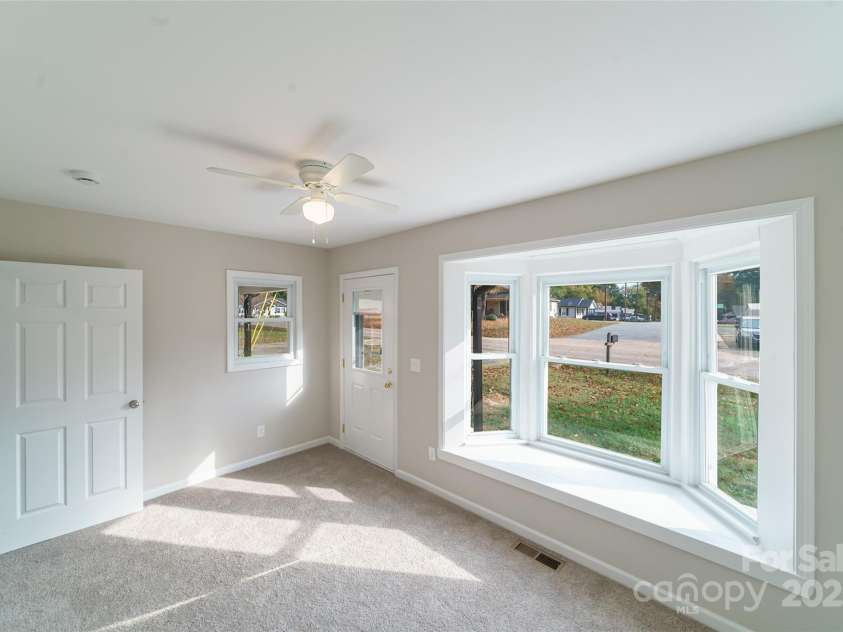 2500 Ridge Avenue, Kannapolis, NC 28083.  MLS# CAR4212413, YatesRealty ID 11219. 